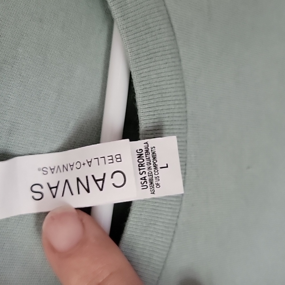 Green life is better in flip flops Large tee - Picture 3 of 3